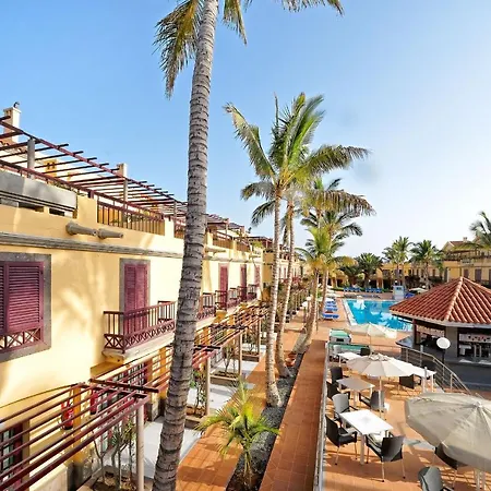 Oasis Club Apartmanhotel