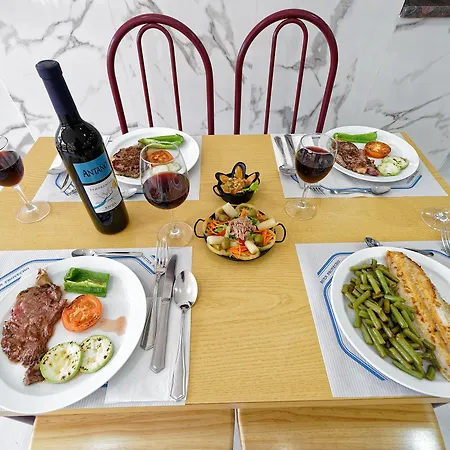 Oasis Club Apartmanhotel