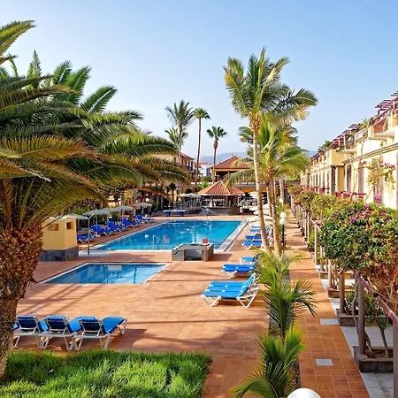 Oasis Club Apartmanhotel