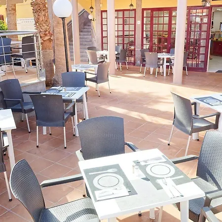 Aparthotel Maspalomas Oasis Club 2*