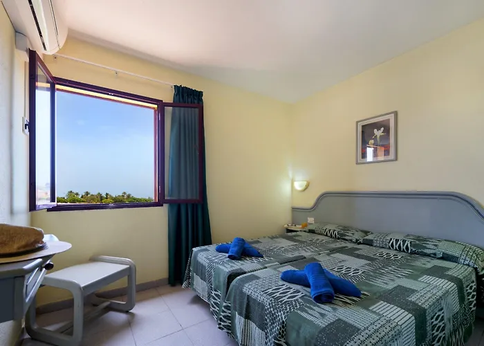 Oasis Club Aparthotel