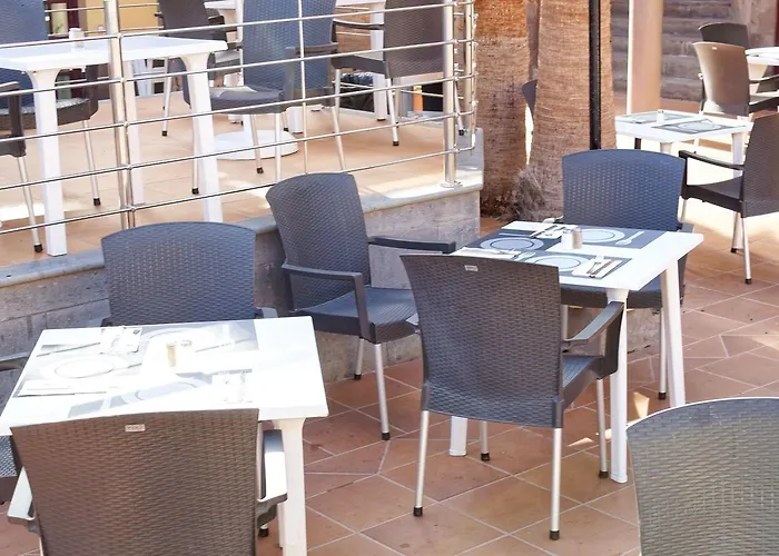 Oasis Club Aparthotel