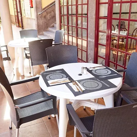 Oasis Club Lägenhetshotell