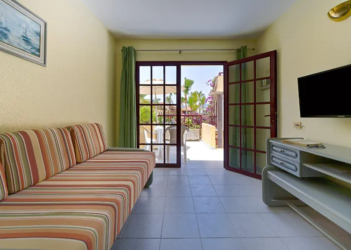 Oasis Club Апарт-отель 2*