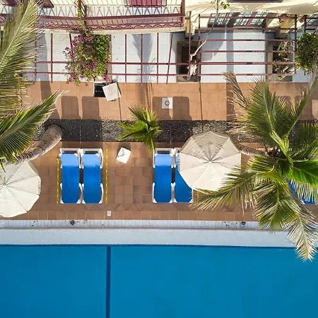 Apartahotel Oasis Club