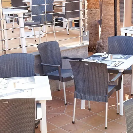 Oasis Club Apartahotel