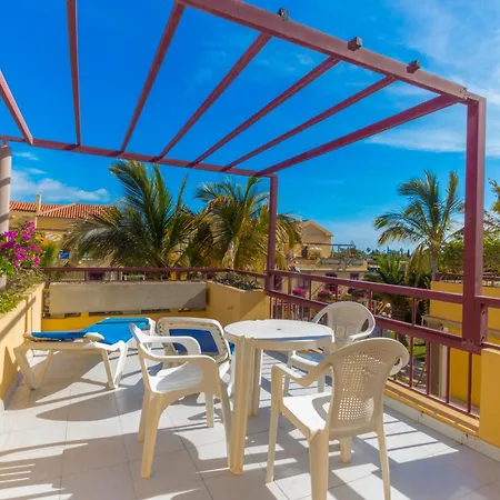 Apartahotel Oasis Club 2*